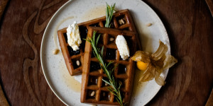 Beitragsbild des Blogbeitrags Castagnaccio Waffeln
