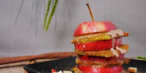 Beitragsbild des Blogbeitrags Basisches Frühstück – Apfel-Kartoffel-Türmchen 