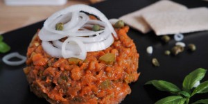 Beitragsbild des Blogbeitrags Veganes Auberginen-Tatar