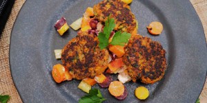Beitragsbild des Blogbeitrags Thema ‘Fleisch’ und ein leckeres Rezept für Fleischlaibchen auf Karotten-Fenchel-Gemüse 
