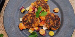 Beitragsbild des Blogbeitrags Thema ‘Fleisch’ und ein leckeres Rezept für Fleischlaibchen auf Karotten-Fenchel-Gemüse