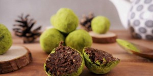 Beitragsbild des Blogbeitrags Süße Matcha-Mandel-Kugeln