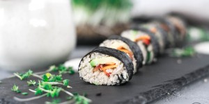 Beitragsbild des Blogbeitrags Quinoa Maki – Pseudogetreide neu interpretiert 