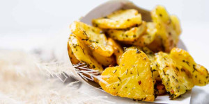 Beitragsbild des Blogbeitrags Ofenpommes in Herzform zum Valentinstag