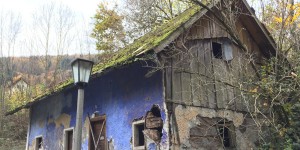 Beitragsbild des Blogbeitrags Verlassenes Haus in Oberösterreich 