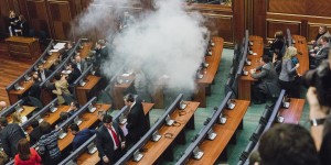 Beitragsbild des Blogbeitrags Tear gas in parliament
