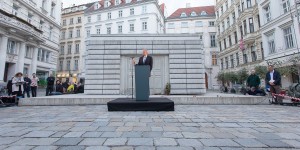 Beitragsbild des Blogbeitrags Timothy Snyder: Judenplatz 1010 