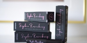 Beitragsbild des Blogbeitrags Warum das Wimpernserum von Sophie Rosenburg wirklich funktioniert!