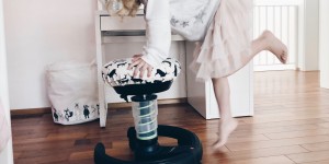 Beitragsbild des Blogbeitrags Kinderzimmer neu! Nichts mit VIER in einem Raum!