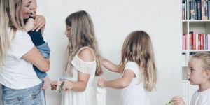 Beitragsbild des Blogbeitrags Mamakolumne: Griechenland – allein mit vier Kindern verreisen?
