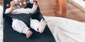 Beitragsbild des Blogbeitrags Die BabyBjörn Babywippe Bliss