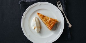 Beitragsbild des Blogbeitrags Gedeckter Apfelkuchen aus Topfen-Blätterteig oder Jonglieren für Anfänger