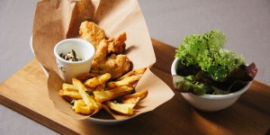 Beitragsbild des Blogbeitrags Waldviertler Fish and Chips vom Bio-Karpfen oder unerwartet schön (*Kooperation mit Ja! Natürlich) 