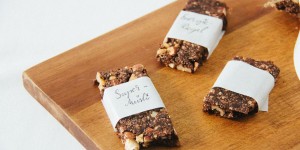 Beitragsbild des Blogbeitrags Chia-Müsliriegel mit Kakao oder Superfood aus Österreich – Teil 1 (in Kooperation mit Ja! Natürlich)