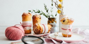 Beitragsbild des Blogbeitrags Mini-Panettone mit Cranberries am Familien-Ostertisch (in Kooperation mit BILLA)