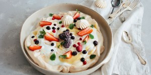 Beitragsbild des Blogbeitrags Sommer, Sonne, Pavlova oder das perfekte Dessert unter dem Nussbaum
