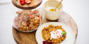 Beitragsbild des Blogbeitrags Fruchtiges Granola oder das Beste für Dich, für mich und überhaupt
