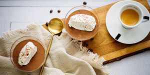 Beitragsbild des Blogbeitrags Gekühltes Kaffee-Mousse Wiener Art (in Kooperation mit Fabia Premium Kaffee)