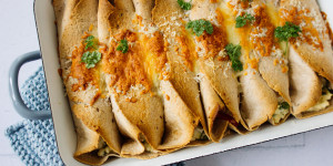 Beitragsbild des Blogbeitrags Vegetarische Enchiladas mit Bröseltopfen oder its a wrap (in Kooperation mit den Wilhelmsburger Hoflieferanten) 