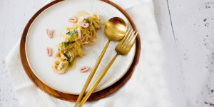 Beitragsbild des Blogbeitrags Schnelle Schinken-Lauch-Sauce mit Spaghetti oder das Kreuzchen im Kalender