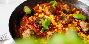 Beitragsbild des Blogbeitrags Albondigas (Fleischbällchen) in Tomatensauce oder glaub ja nicht, was Du denkst