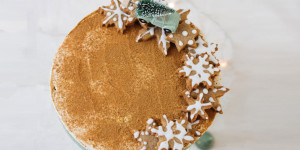 Beitragsbild des Blogbeitrags Spekulatius-Tiramisu Torte oder in der Vorfreude aufs Christkind: Liebe, Licht und Spekulatius-Träume