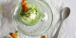 Beitragsbild des Blogbeitrags Vanillepudding-Rhabarber Tarte oder nicht schön, aber gut