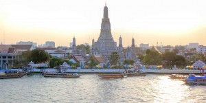 Beitragsbild des Blogbeitrags Wat Arun – A Guide to the Temple of Dawn
