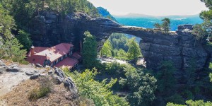 Beitragsbild des Blogbeitrags Bohemian Switzerland: Hiking Tour to Pravcicka Brana