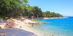 Beitragsbild des Blogbeitrags Top 10 Amazing Beaches in Rovinj