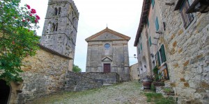 Beitragsbild des Blogbeitrags Hum in Croatia: The Smallest Town in the World! 