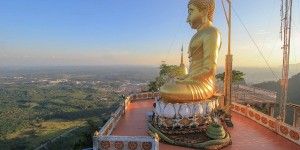 Beitragsbild des Blogbeitrags Tiger Cave Temple (Wat Tham Sua) in Krabi