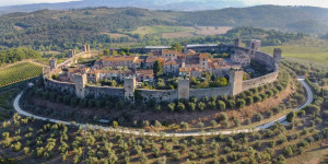 Beitragsbild des Blogbeitrags Monteriggioni, Tuscany: All you have to know! 