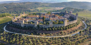 Beitragsbild des Blogbeitrags Monteriggioni, Tuscany: All you have to know!