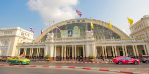 Beitragsbild des Blogbeitrags From Bangkok to Ayutthaya: Train, Bus & Day Trip