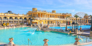 Beitragsbild des Blogbeitrags Szechenyi Baths | Guide to the Thermal Bath