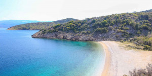 Beitragsbild des Blogbeitrags Top 7 Amazing Beaches in Vrbnik