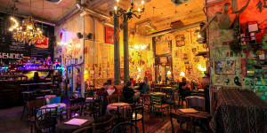 Beitragsbild des Blogbeitrags Top 7 Amazing Ruin Bars in Budapest