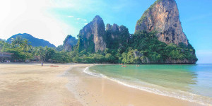 Beitragsbild des Blogbeitrags Railay Beach in Krabi: A Complete Travel Guide