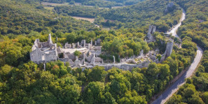 Beitragsbild des Blogbeitrags Dvigrad Ruins: The abandoned town in Istria