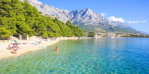 Beitragsbild des Blogbeitrags Baska Voda, Croatia: All Beaches & Attractions
