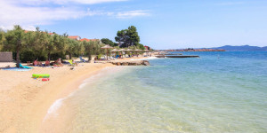 Beitragsbild des Blogbeitrags Bibinje in Croatia: Travel Guide & Best Beaches!