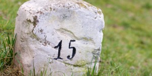 Beitragsbild des Blogbeitrags 3 Gründe, warum Unternehmen ihre Meilensteine kommunizieren sollten