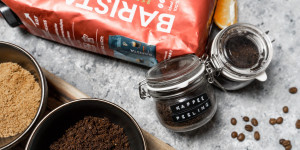 Beitragsbild des Blogbeitrags DIY – Kaffee Peeling aus Kaffeesatz 