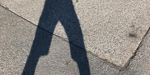 Beitragsbild des Blogbeitrags daham 35: herzkönigliches Selbstbildnis