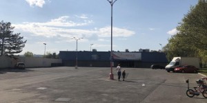 Beitragsbild des Blogbeitrags daham #36: Flugzeuge am Parkplatz