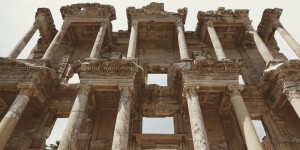 Beitragsbild des Blogbeitrags From the ancient city of Ephesus to the city of wine Sirince