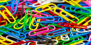 Beitragsbild des Blogbeitrags Positive Psychologie in Unternehmen: Und plötzlich wird die Arbeit bunter 