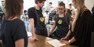 Beitragsbild des Blogbeitrags DARIADARIA X RAUCH JUICE BAR