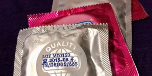 Beitragsbild des Blogbeitrags Verhütung auf Reisen: Hormonfreie Verhütung.